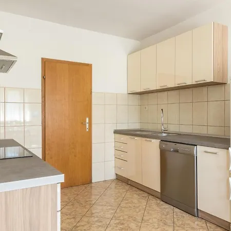 Апартаменти Seka's Family