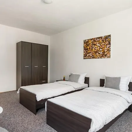 Апартаменти Seka's Family