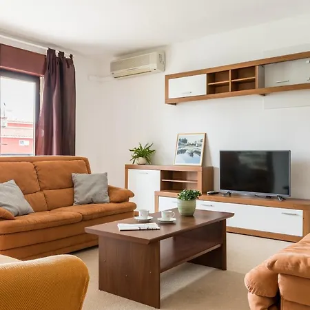 Апартаменти Seka's Family *