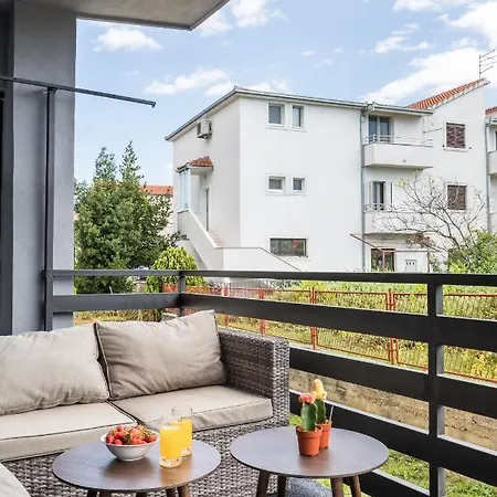 Seka's Family Спліт